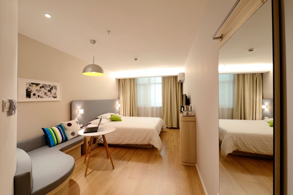Laminate flooring in a bedroom | Flooring Centre Laminate flooring in a bedroom